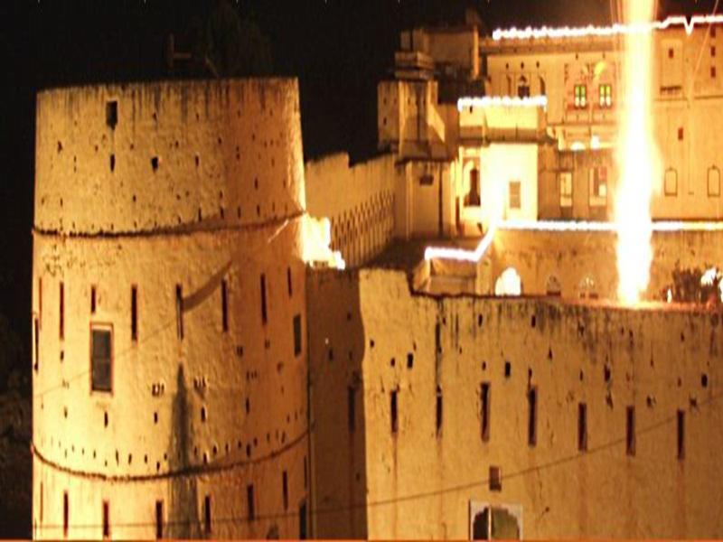 Pachewar Garh Fort Esterno foto
